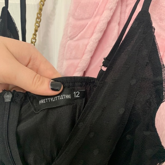 Never worn Pretty Little Thing Black Dress - Picture 4 of 4